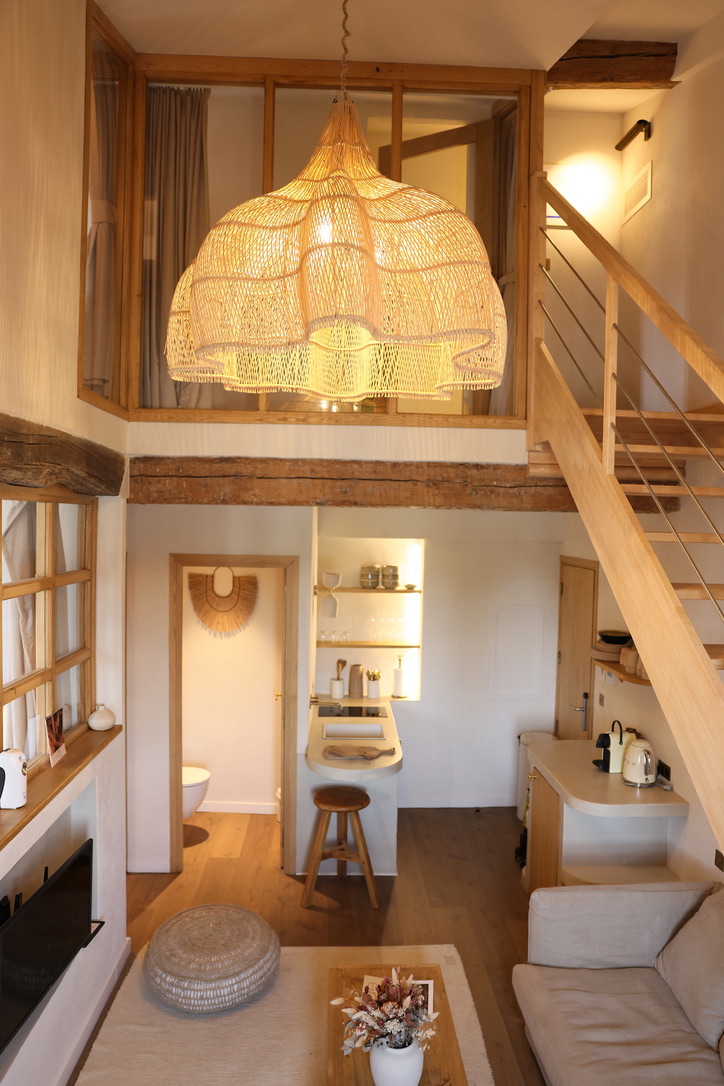 045E9D0F-B924-4D9B-9870-4EE33B835010_1_105_c